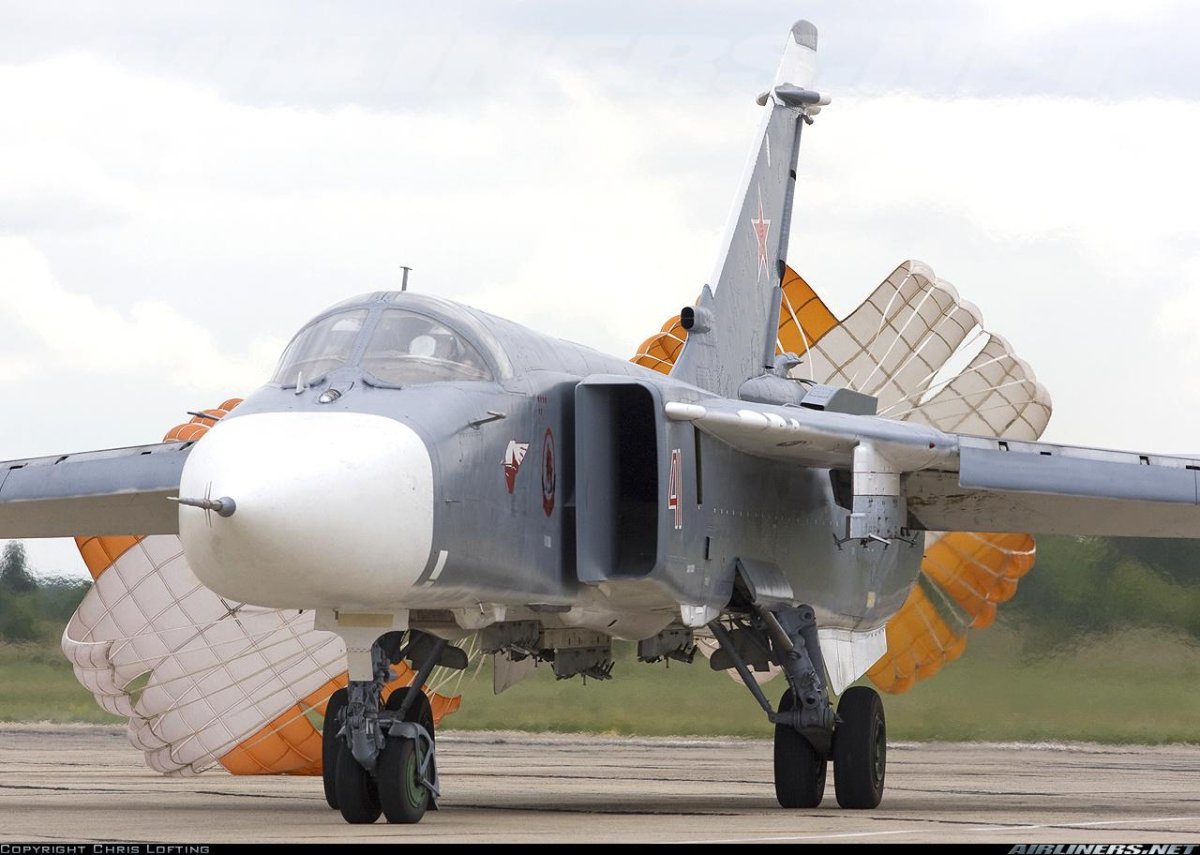 Су-24 с вооружением