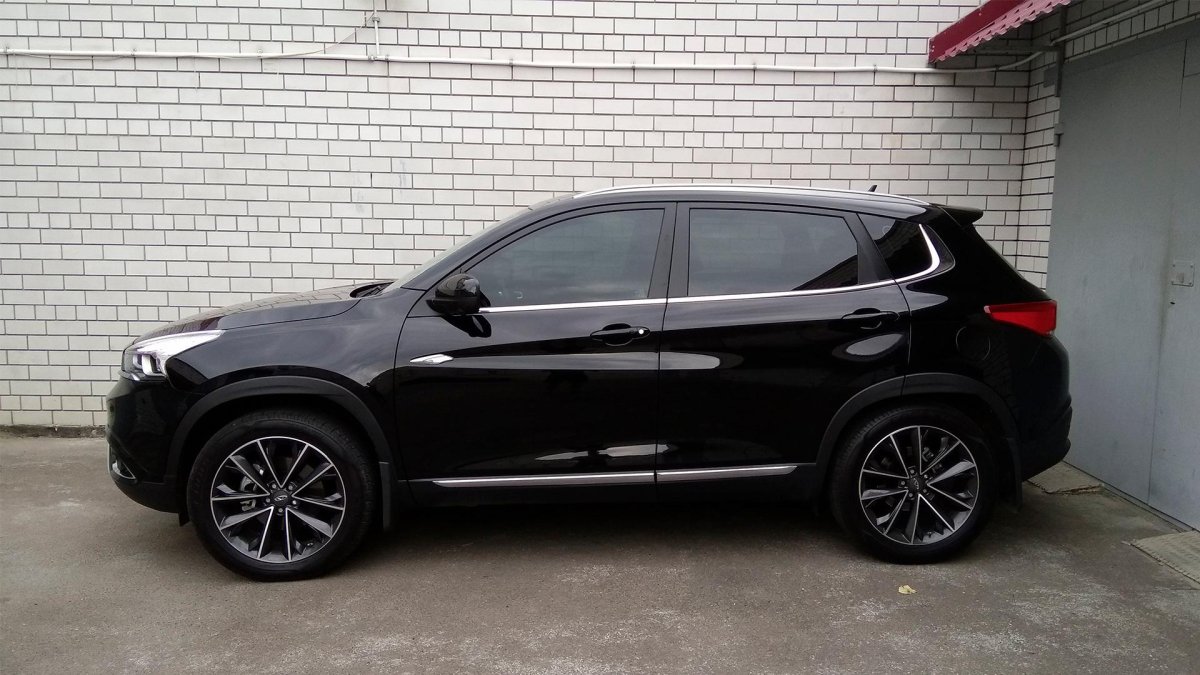 Тигго 7 про черный