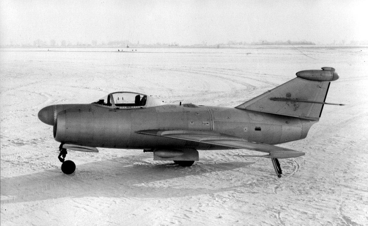 Миг-1 самолет