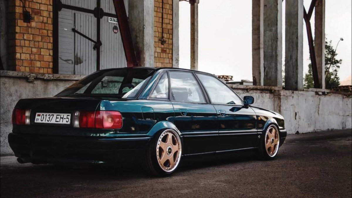 Audi 80b4 стенс