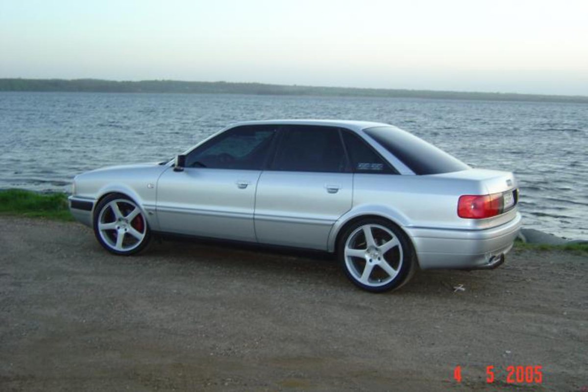 Ауди 80 б4 белая