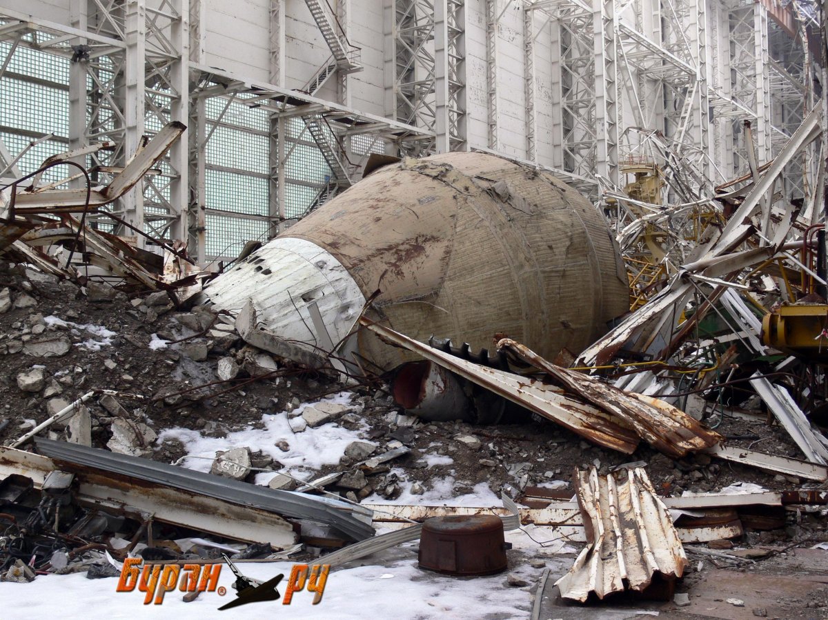 Обвал крыши Байконур 2002 Буран