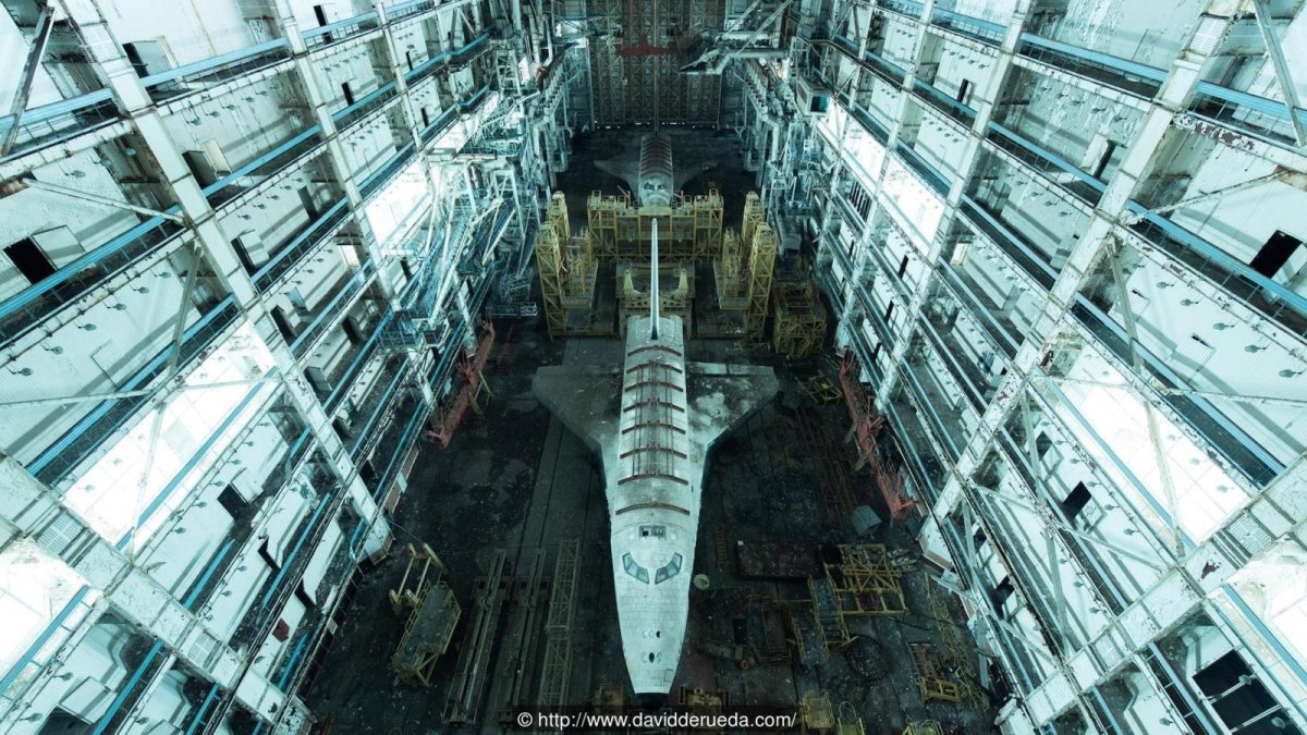 Буран космический корабль заброшенный в Казахстане