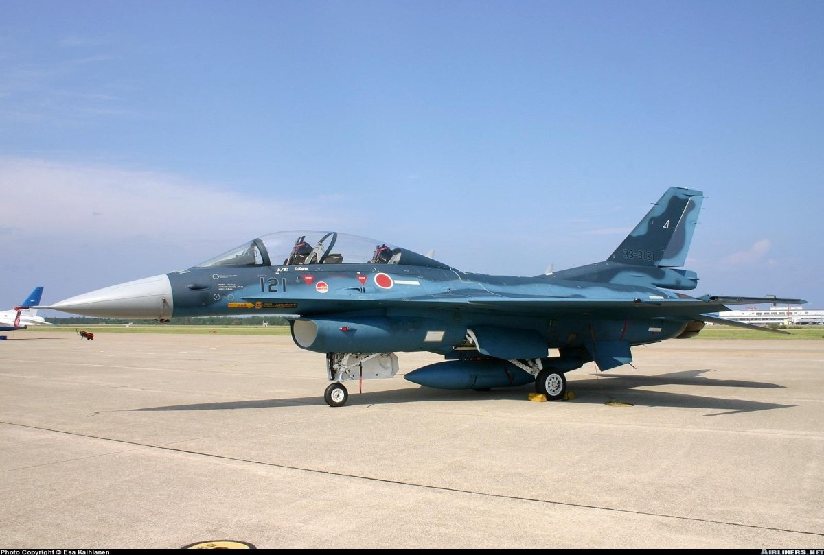 Японский истребитель Mitsubishi f2