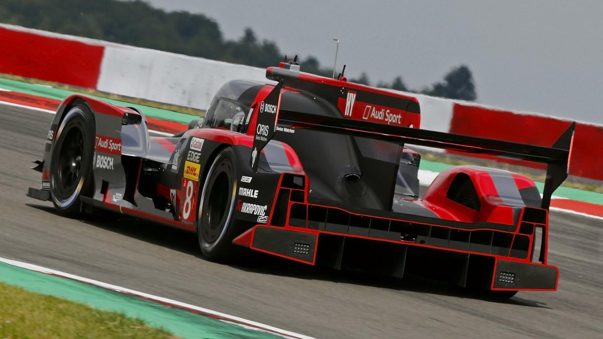 Audi r18 e-tron quattro (2016) характеристики