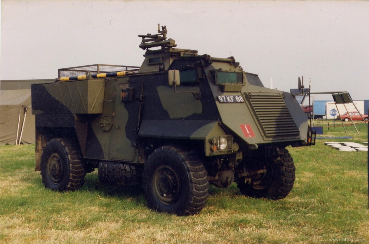 БТР at105 «Саксон»