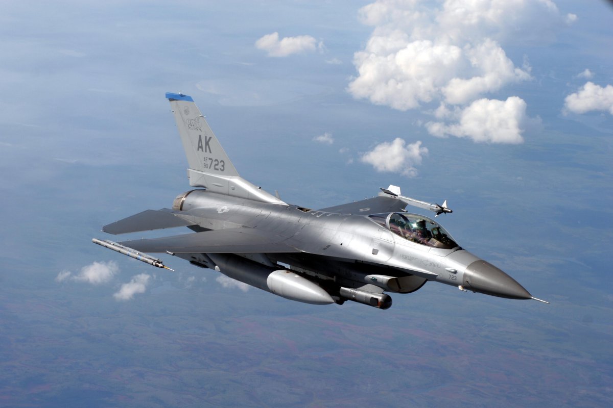 General Dynamics f-16 Fighting Falcon