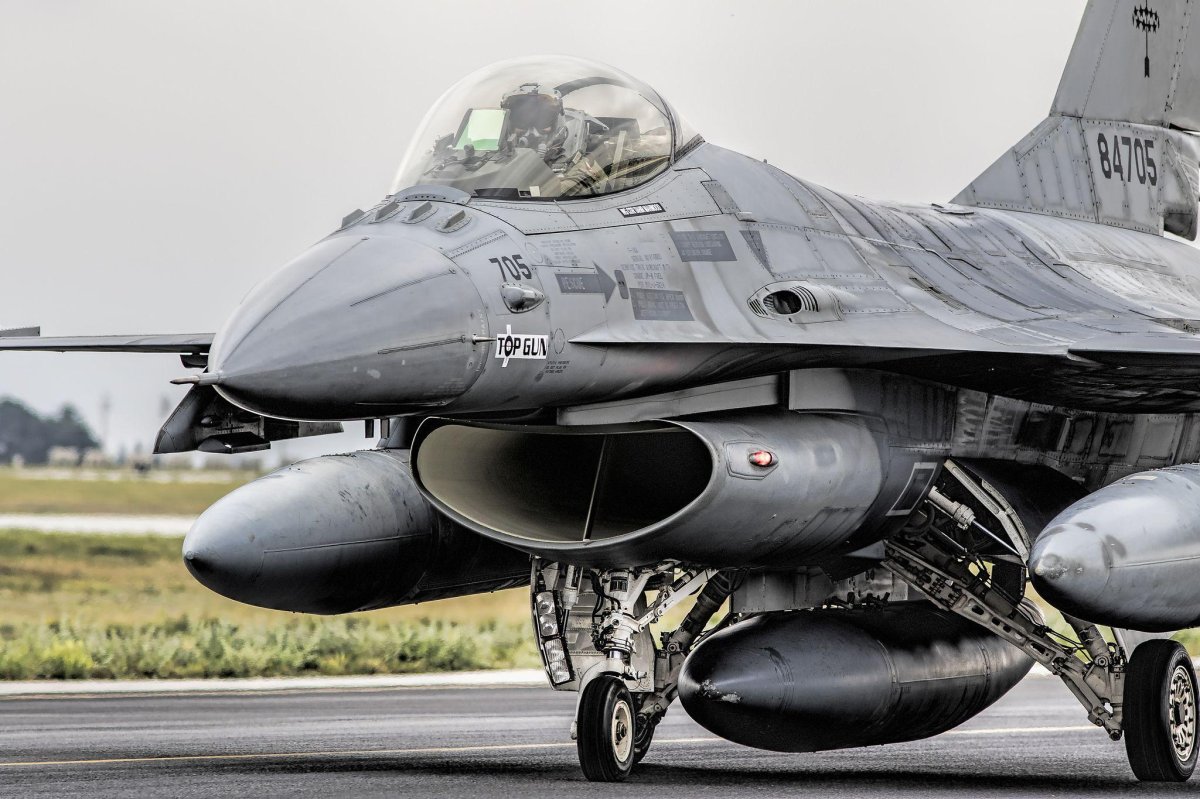 F-16 Fighting Falcon