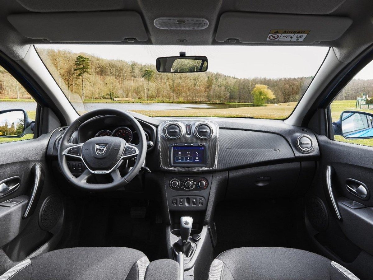 Renault Logan MCV салон