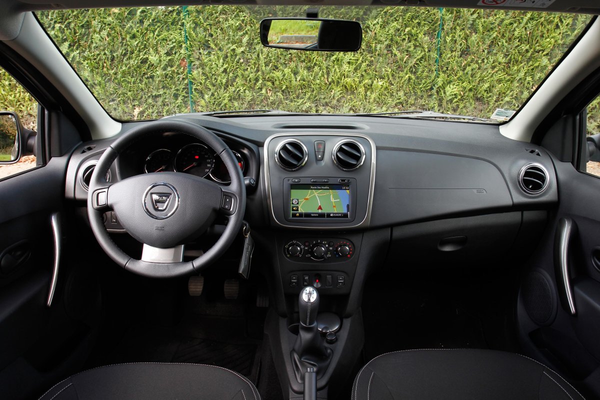 Dacia Logan MCV салон