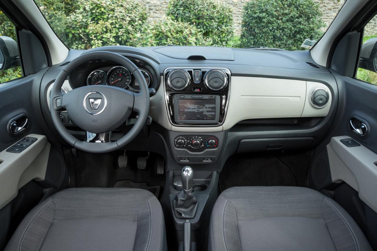 Dacia Lodgy интерьер