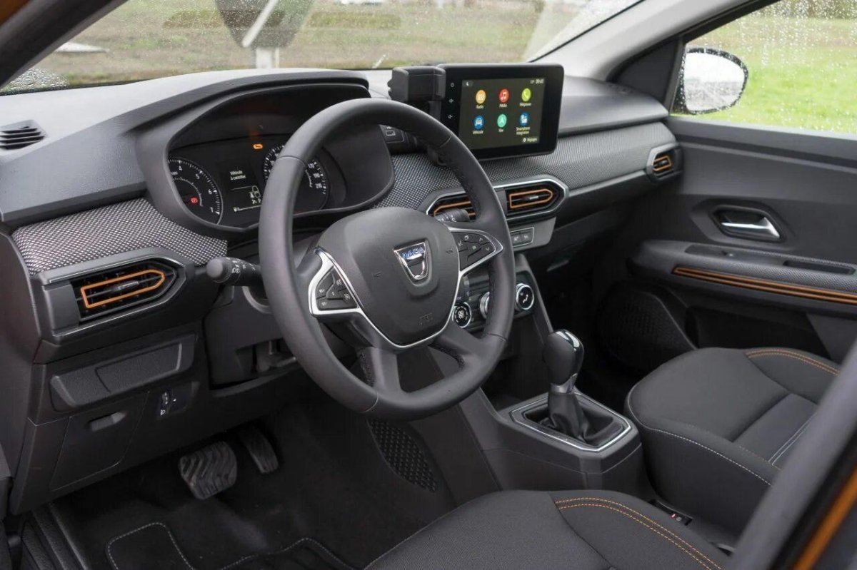 Dacia салон