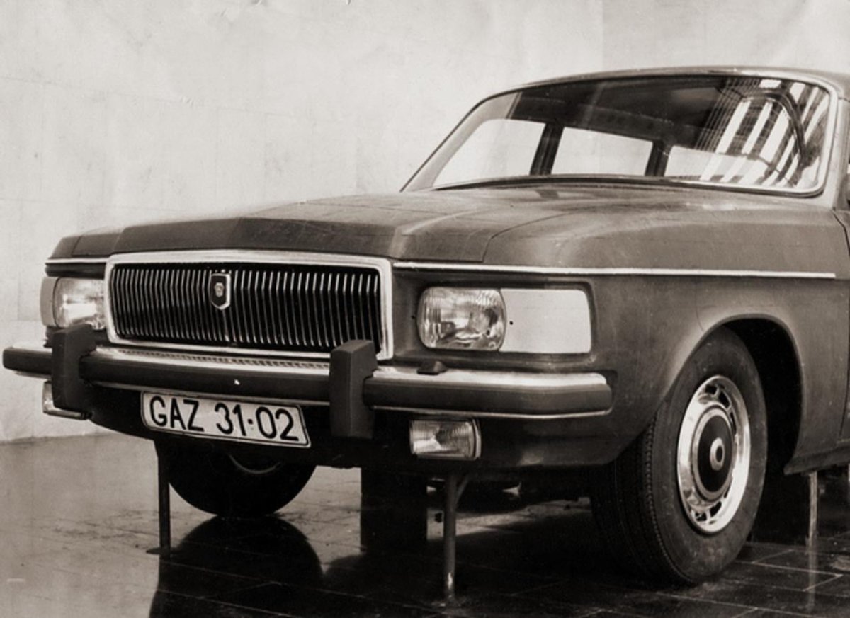 ГАЗ-3102 автомобиль