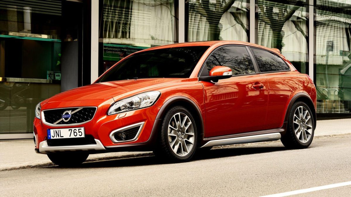 Вольво хэтчбек с 30