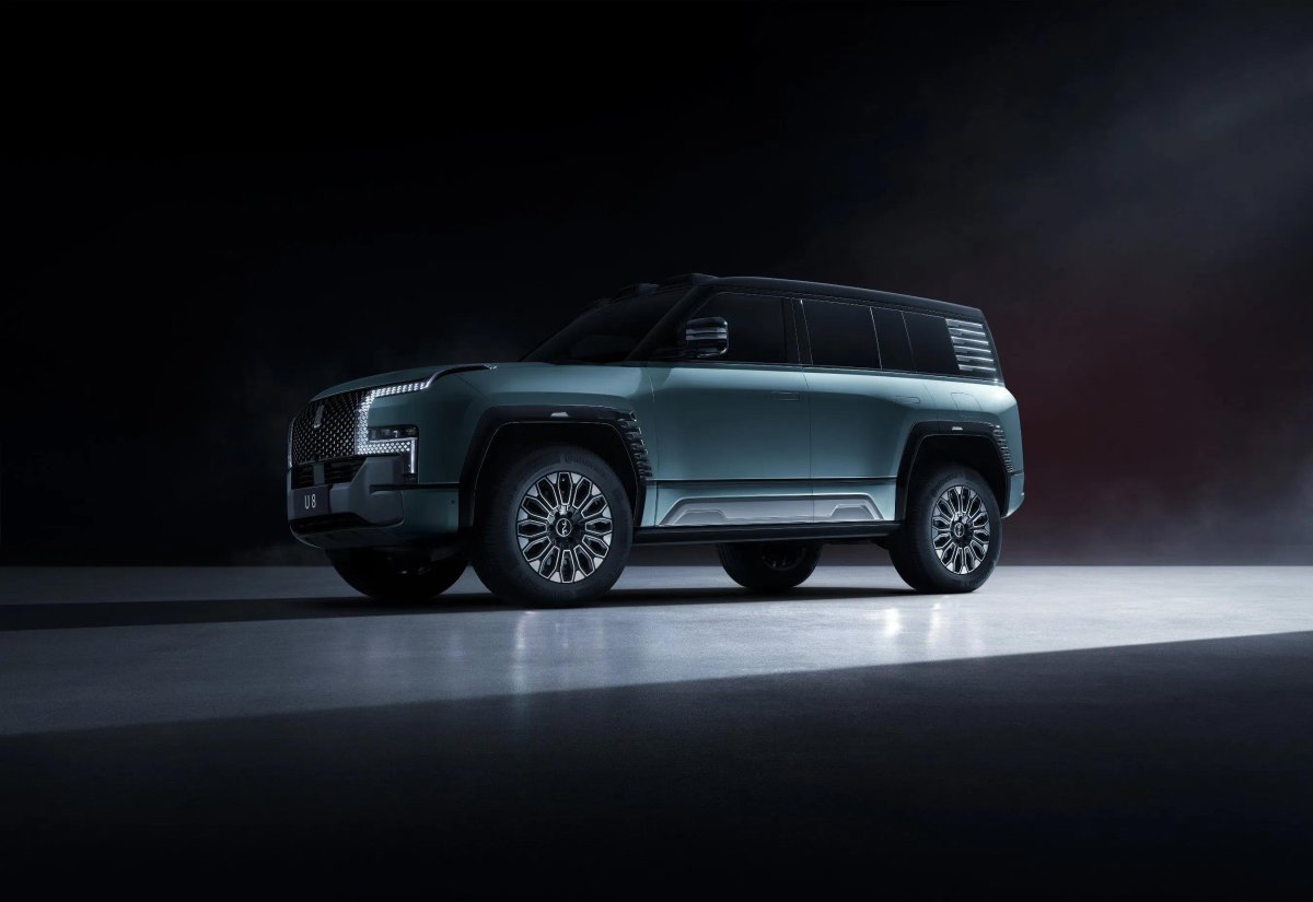 Yangwang u8 фото