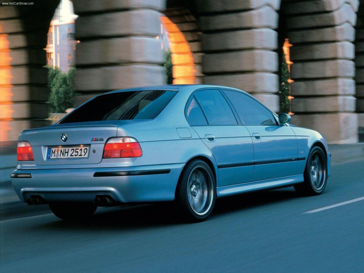 BMW m5 e39 2003