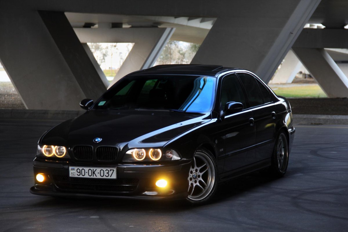 BMW 5 Series (e39)