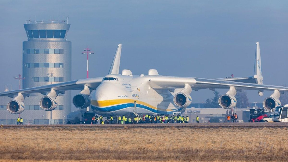 Антонов Мрия АН-225