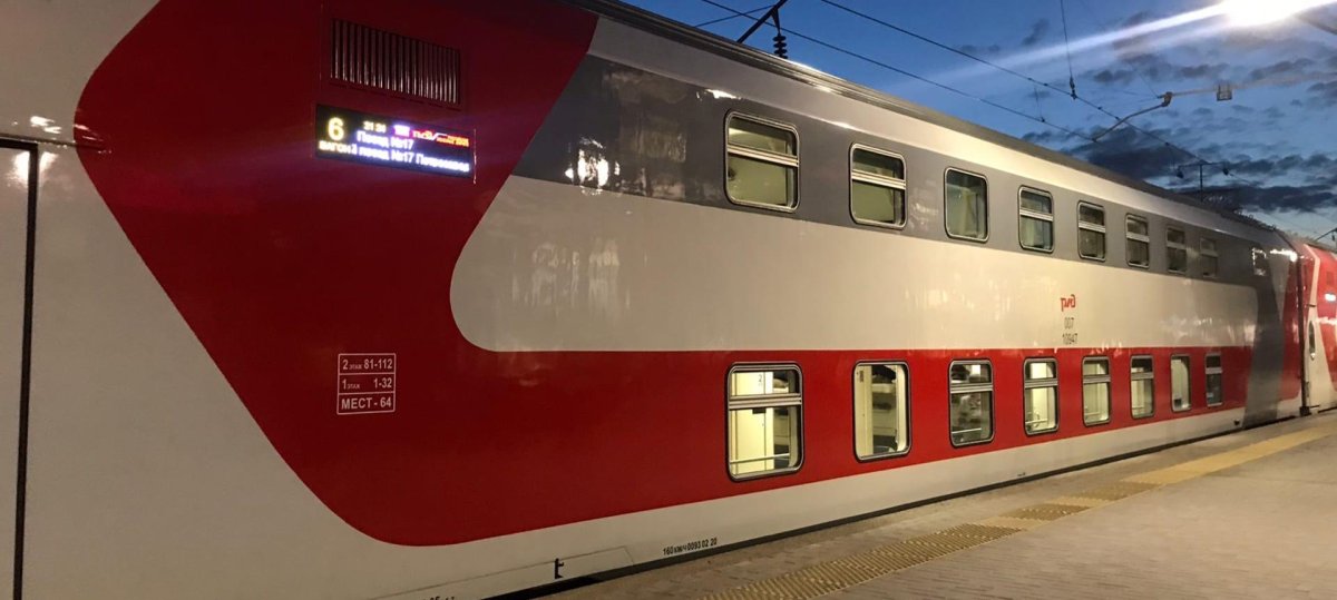 Фирменный поезд Карелия 018а