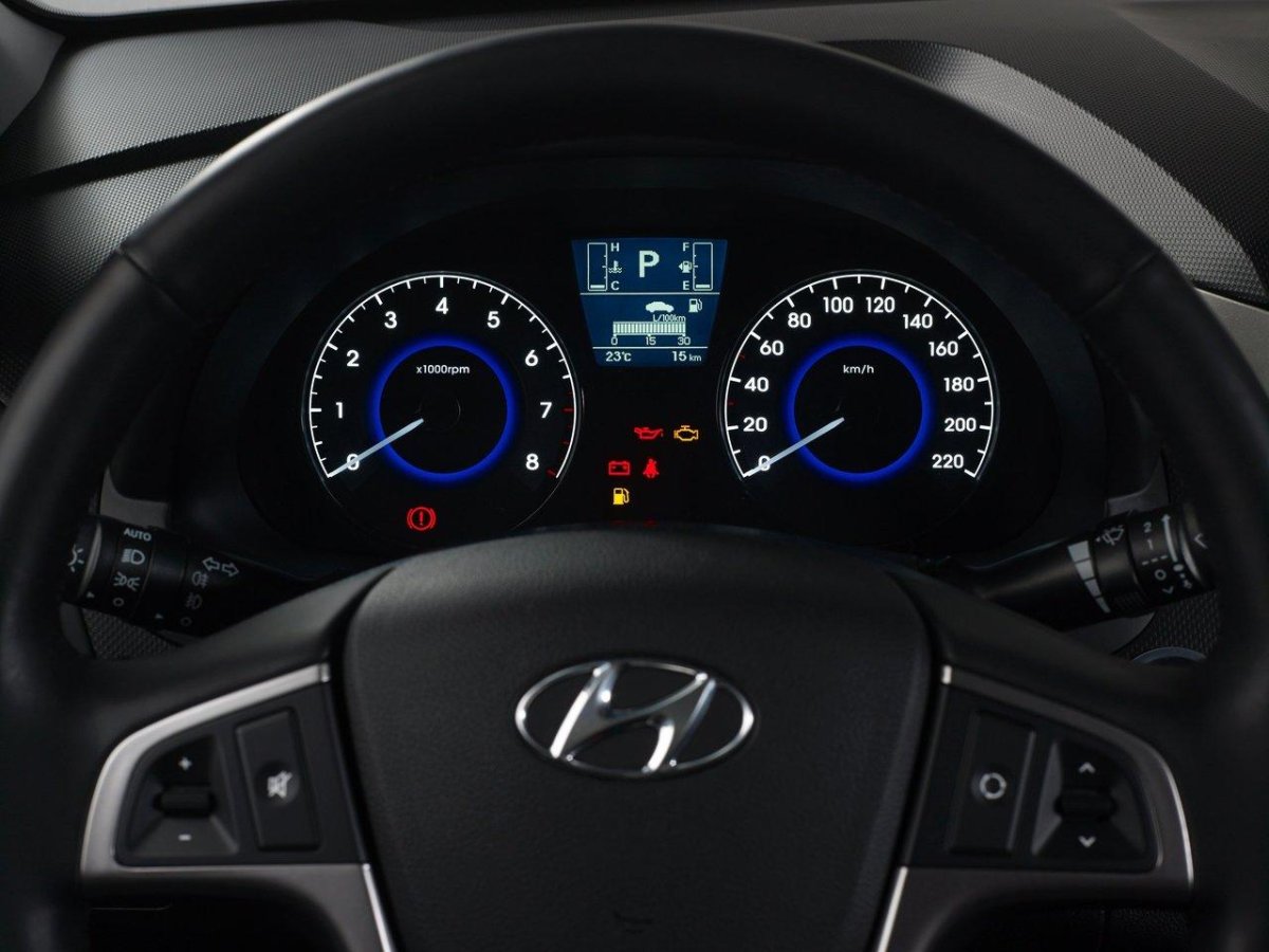 Приборная панель Хундай Солярис