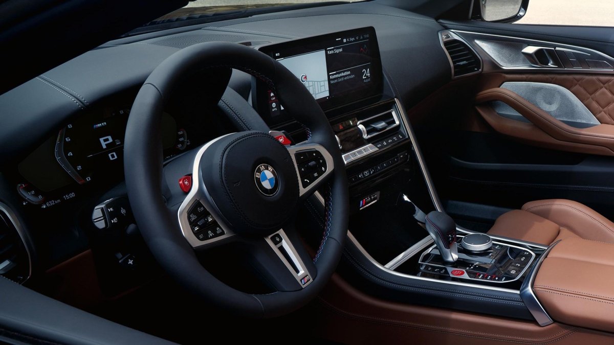 BMW m8 2022 салон