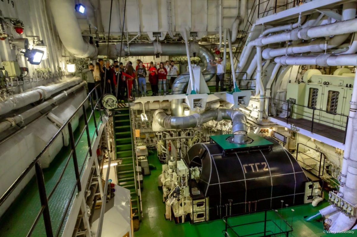 Машинное отделение ледокола 21180