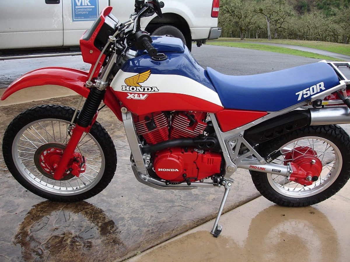 Honda xlv750r