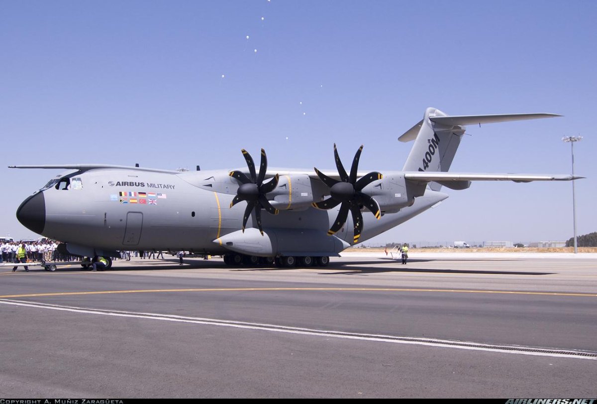 Airbus a400m-180