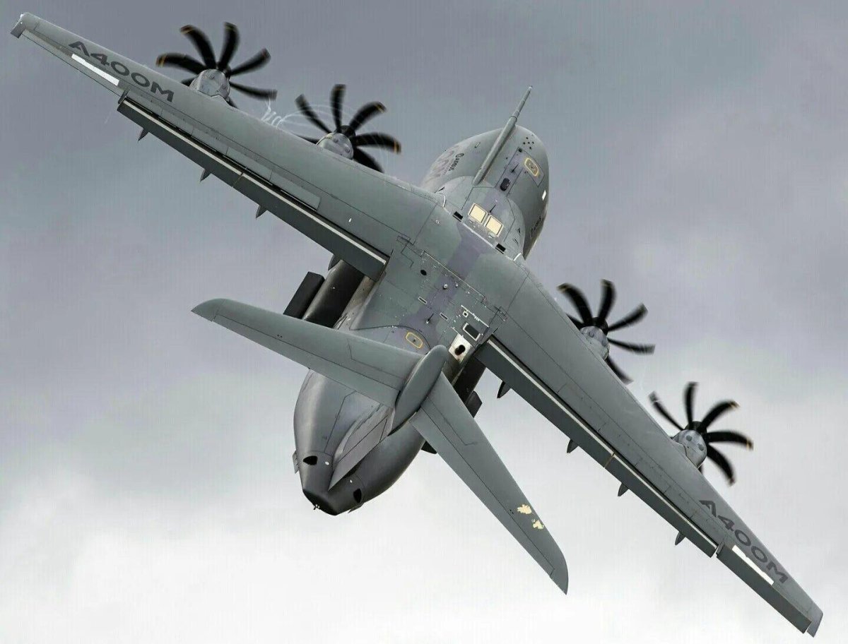 Самолет Airbus а 400
