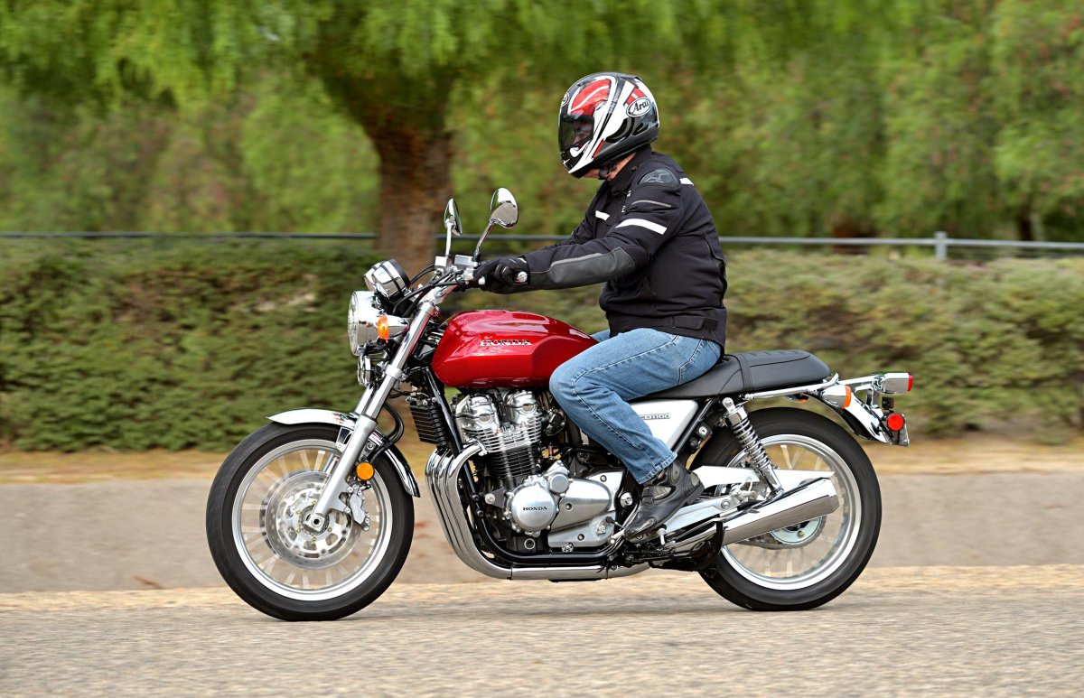 Honda cb1100 2017