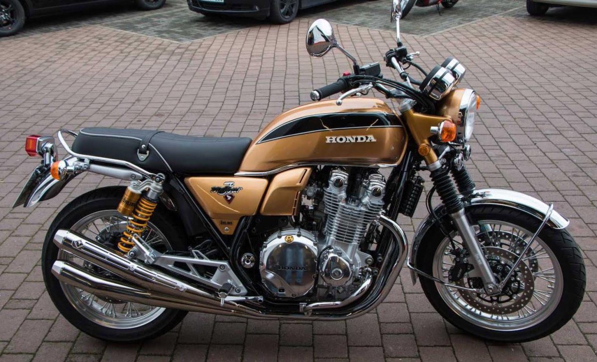 Хонда св 1100