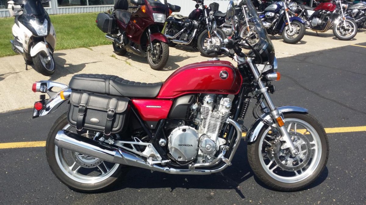 Хонда св 1100