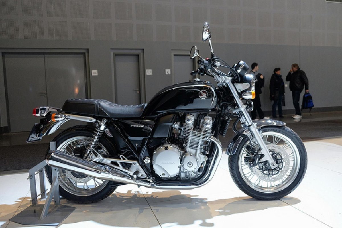Хонда св 1100