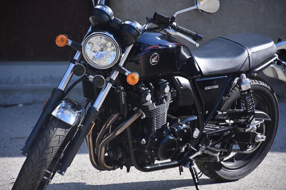 Хонда сб 1100