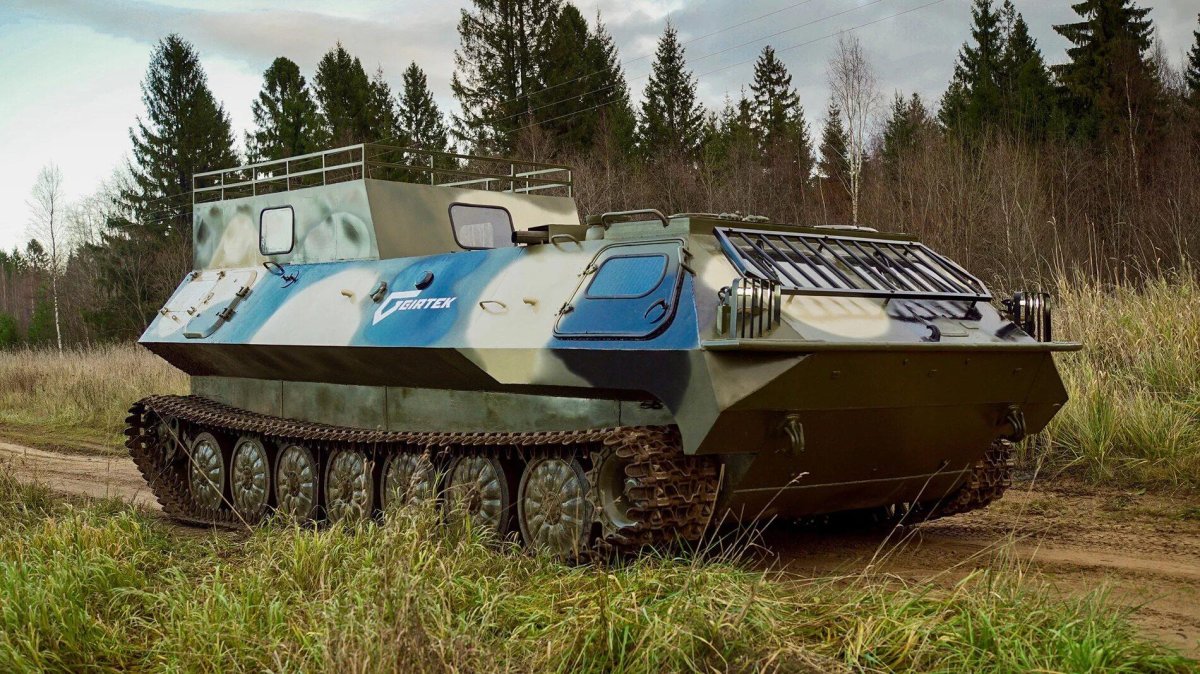 Гусеничный вездеход МТЛБ