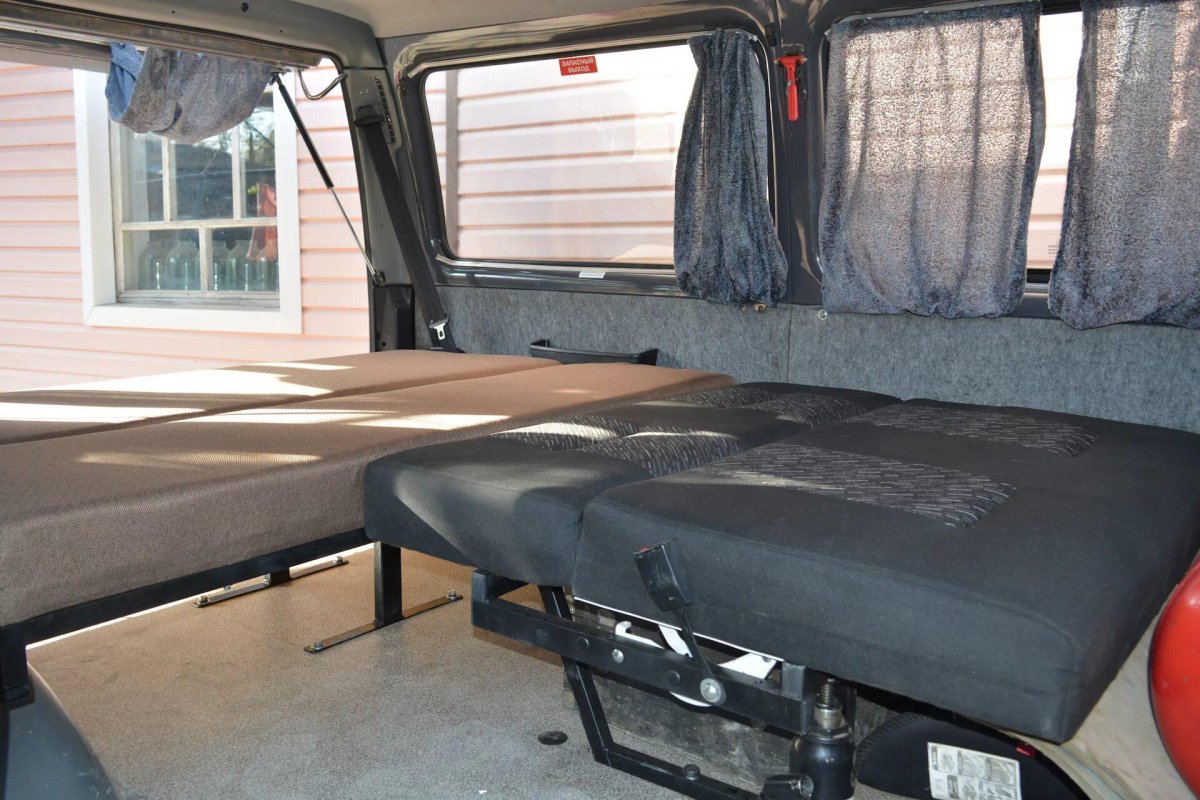 ГАЗ Соболь 2217 спальное место