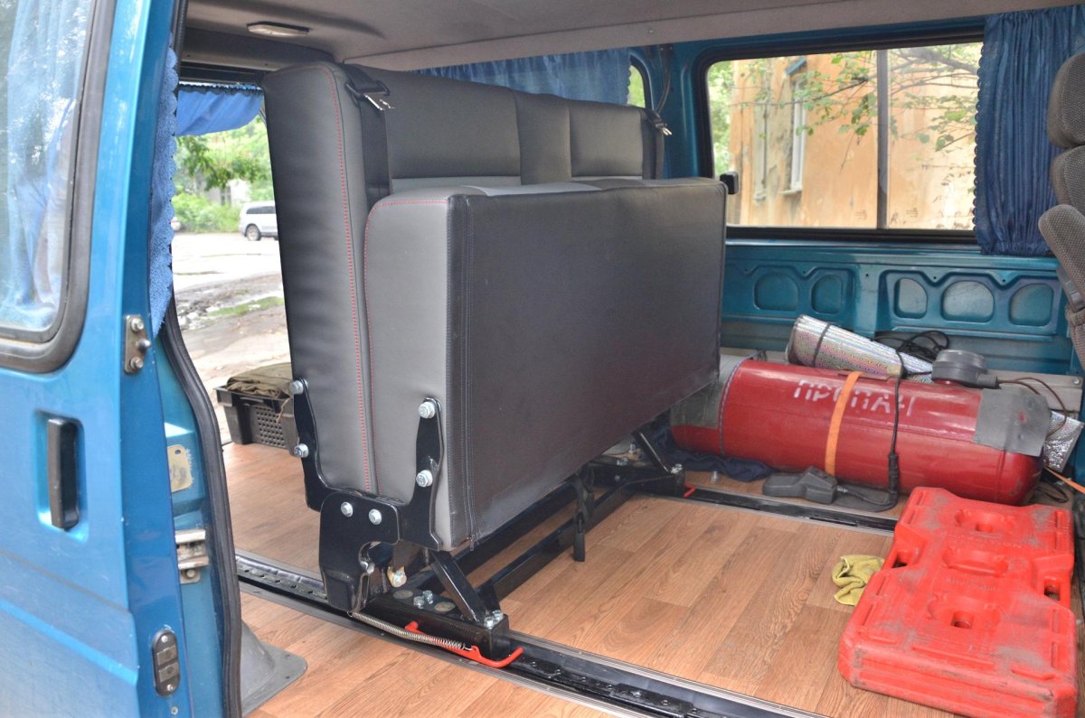 ГАЗ 2705 сдвижная перегородка