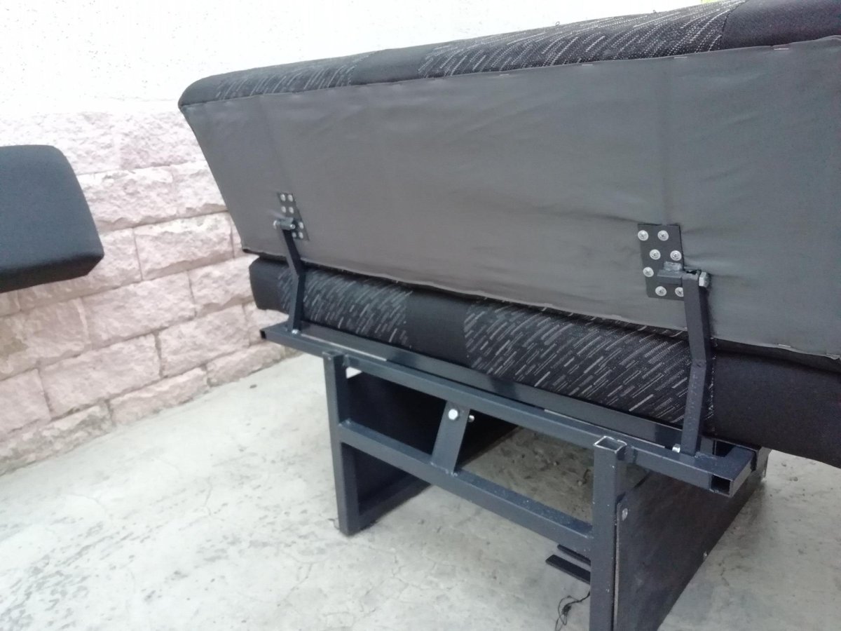 Диван МАЗ 4370