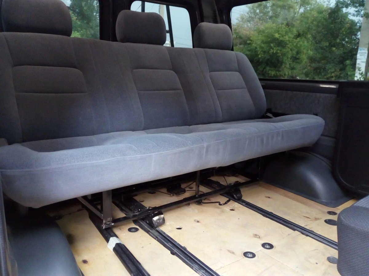 ГАЗ 2217 Баргузин раскладной диван