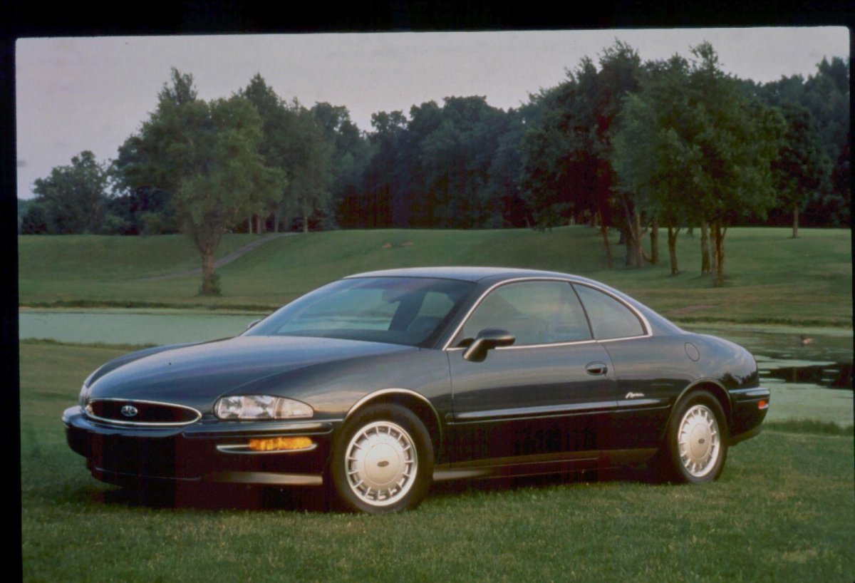 Buick Riviera 1995