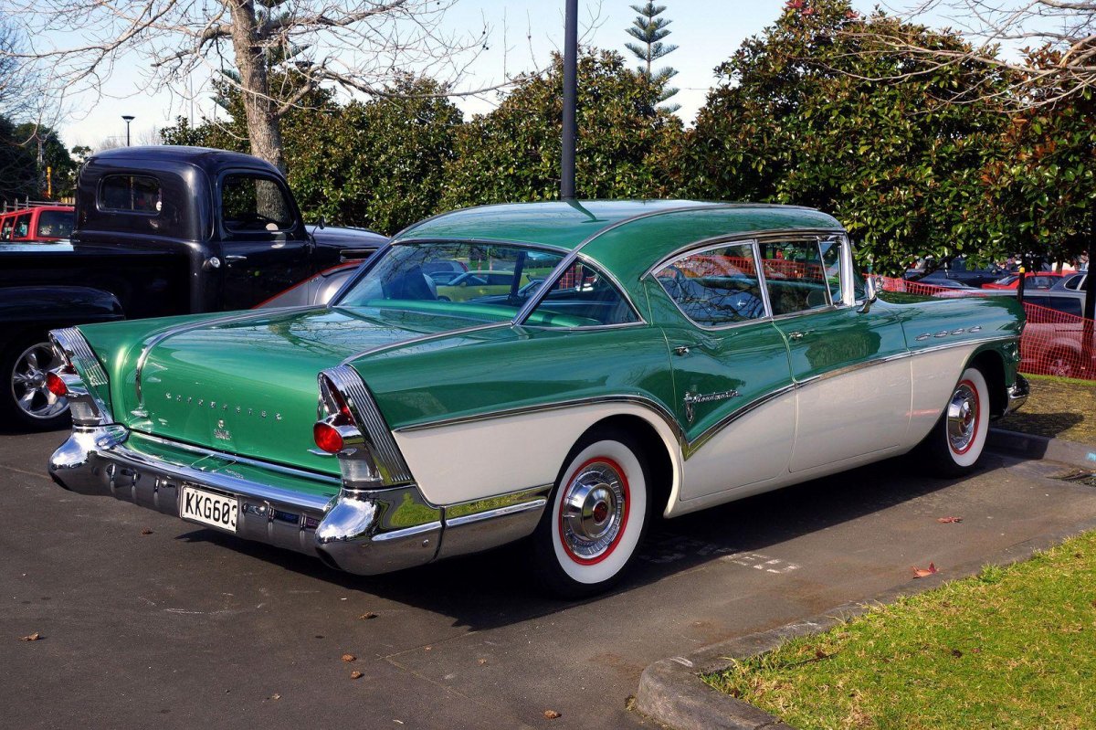 Buick Roadmaster 1957