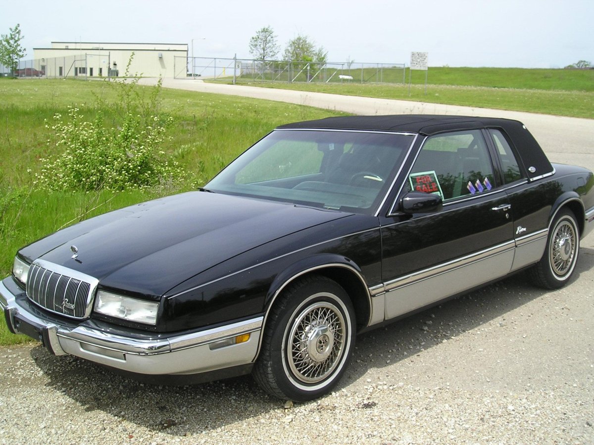 Buick Riviera 1993