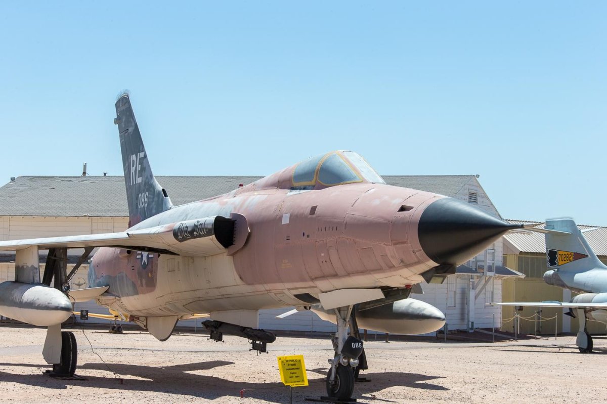 Republic f-105 Thunderchief фото