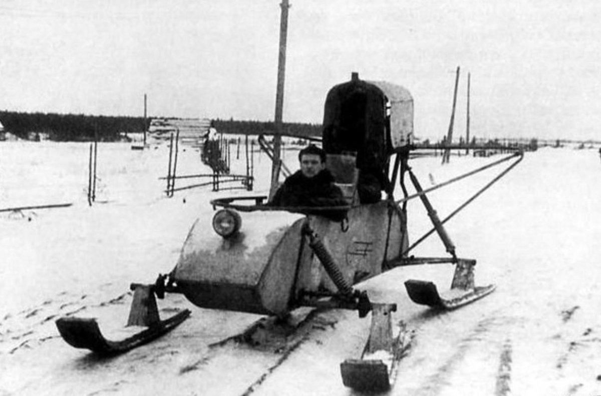 Боевые аэросани РФ-8 (ГАЗ-98).