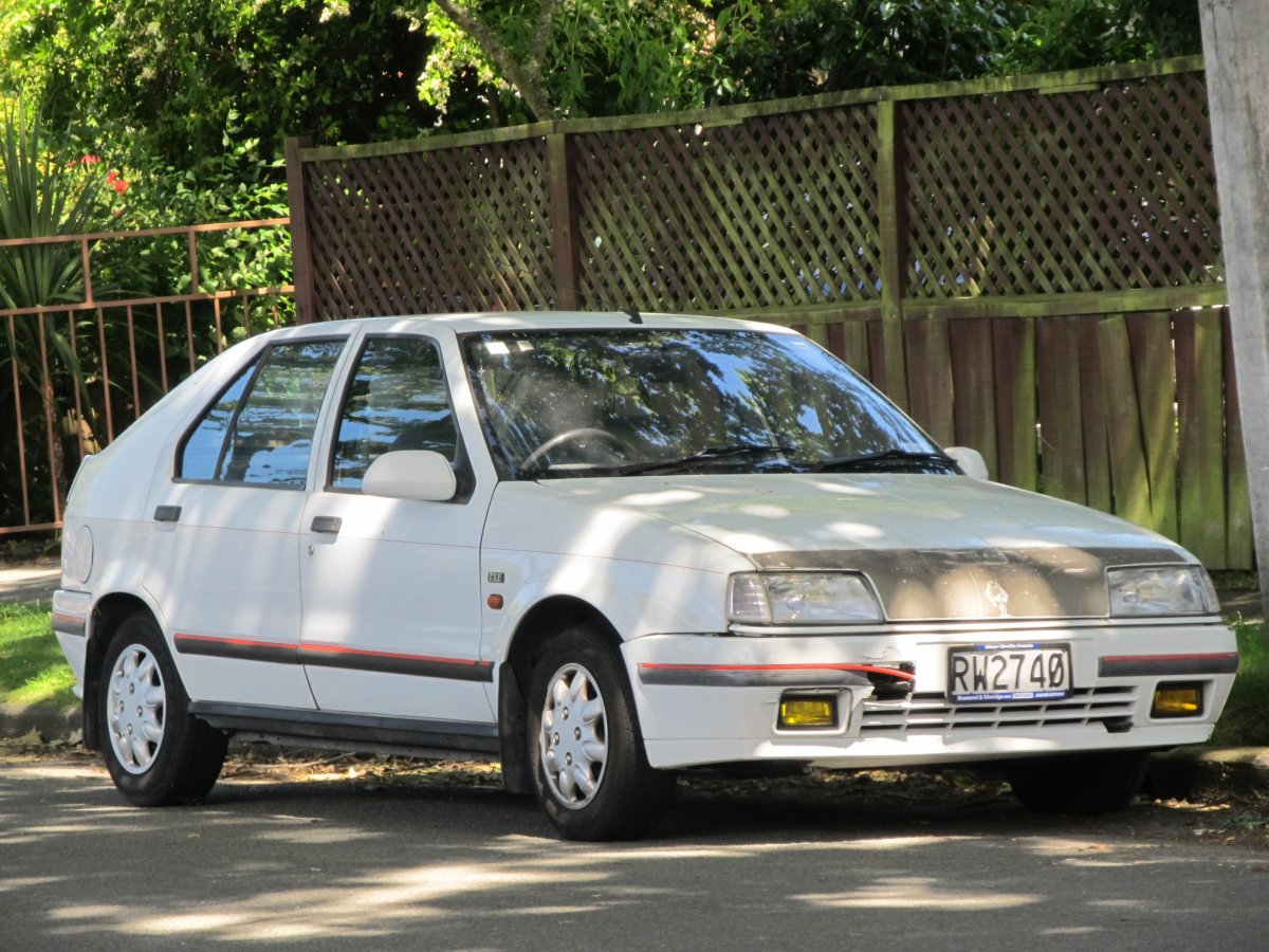Renault 19 хэтчбек