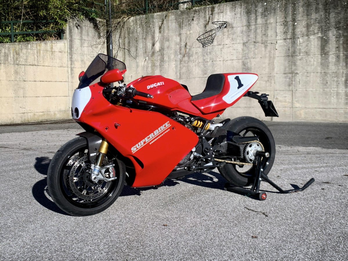 Ducati 888