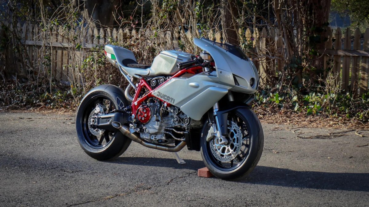 Ducati 749