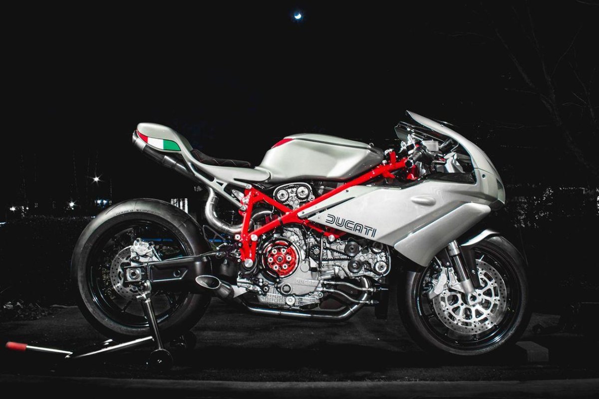 Ducati 749