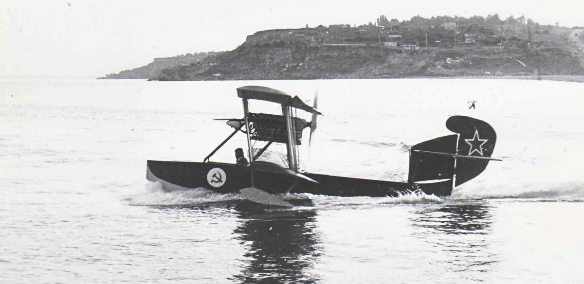 Гидросамолет м-9