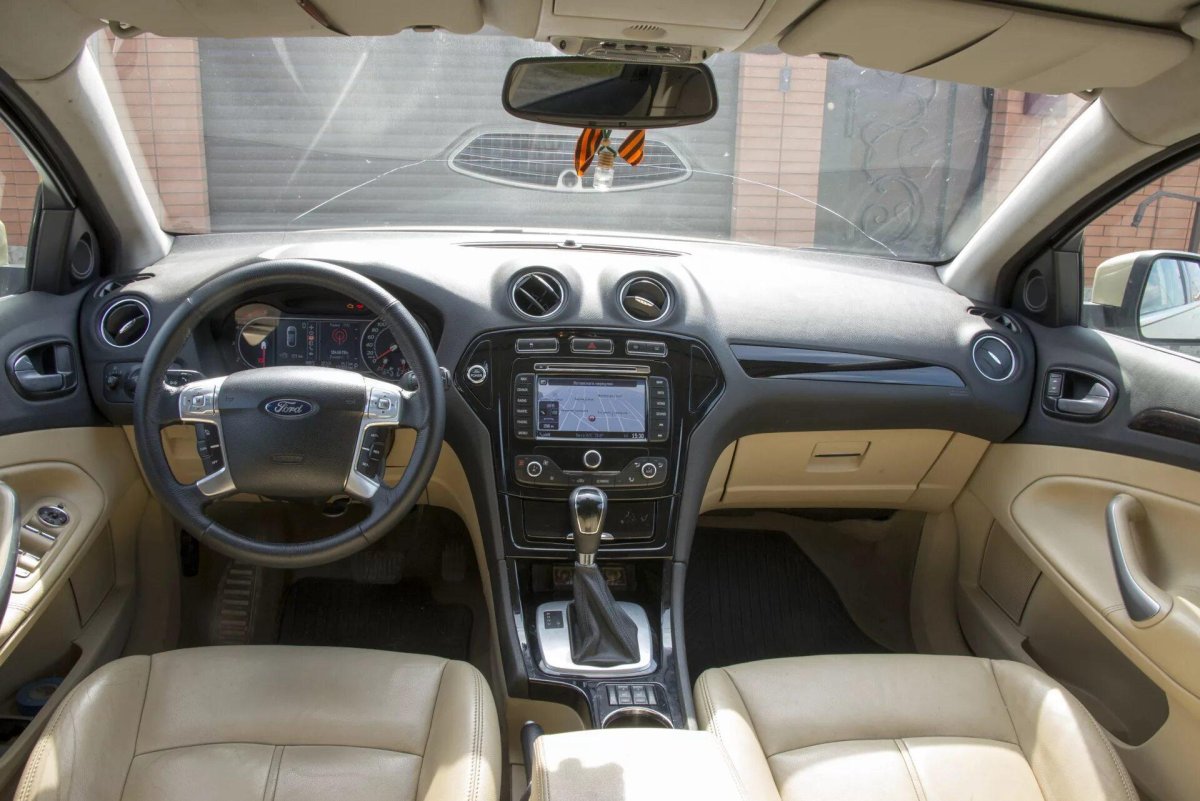 Ford Mondeo 2011 салон